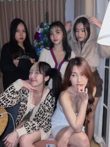 แก๊งนางฟ้าโอนลี่แฟน