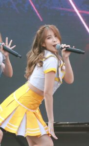 นักร้องสาว