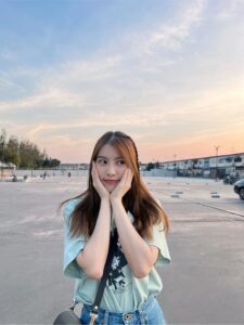 ดาราสาวสวย