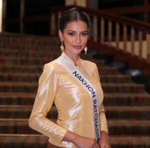 แอนโทเนียโพซิ้ว