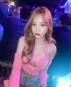 โดนัท โอนลี่แฟน