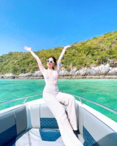 โม อมีนา