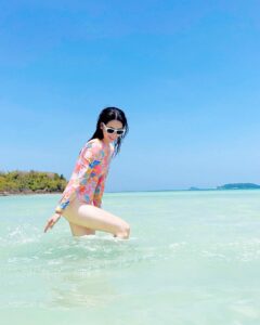 โม อมีนา